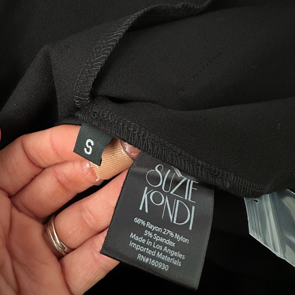 NWT- SUZIE KONDI 3 Button Black Ponte Blazer - Picture 7 of 9